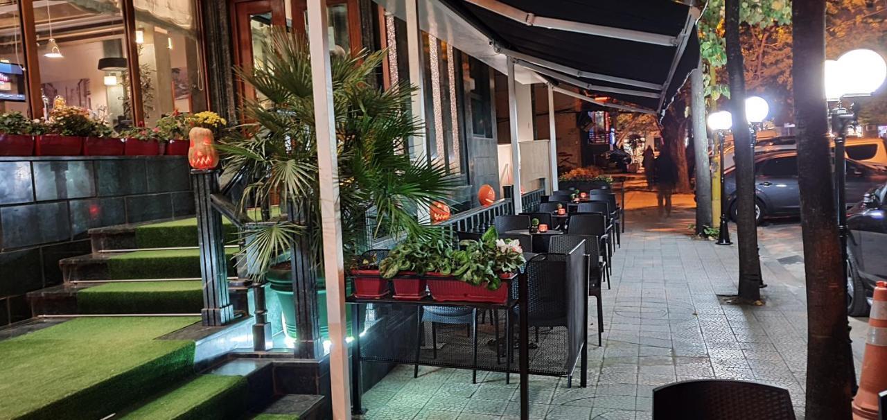 Nov Hotel Tirana Bagian luar foto