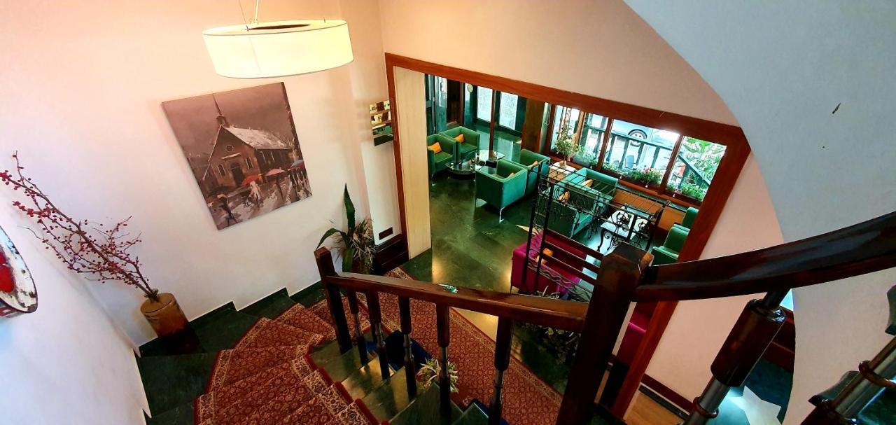 Nov Hotel Tirana Bagian luar foto