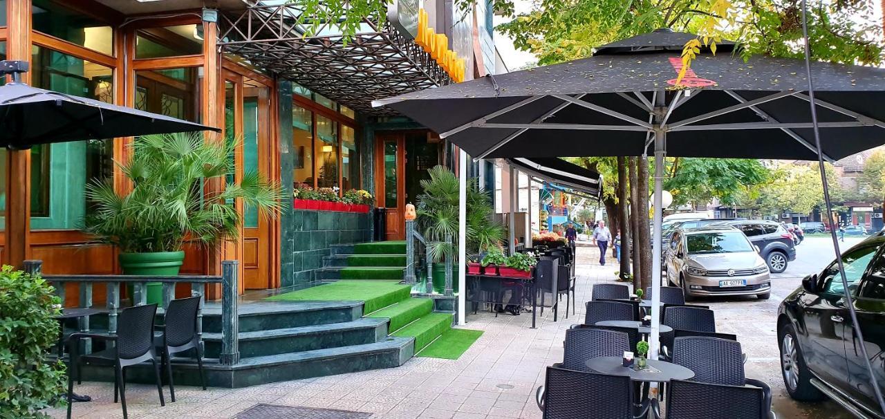 Nov Hotel Tirana Bagian luar foto