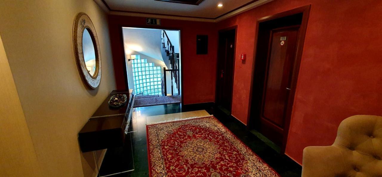 Nov Hotel Tirana Bagian luar foto